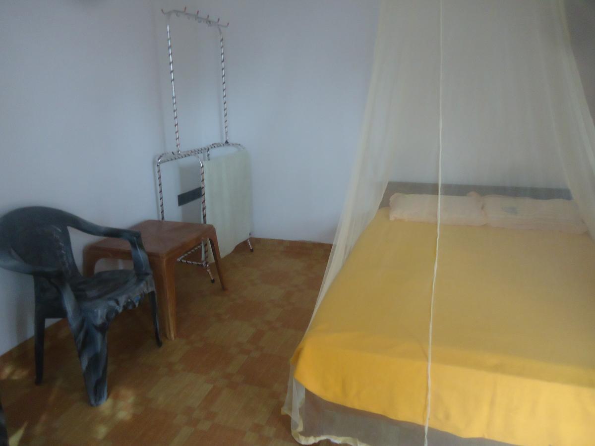Tharaka Homestay Велигама Экстерьер фото